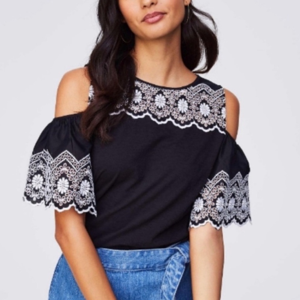 🌼5 for 25🌼 LOFT Black and White Lace Cold Shoulder Blouse Size M